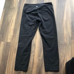 Black crop LuLu Lemon leggings